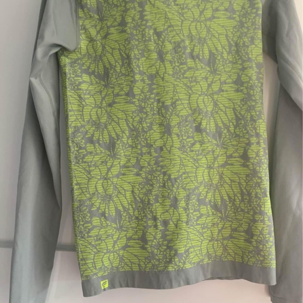Fabletics Jacket - Picture 3 of 3